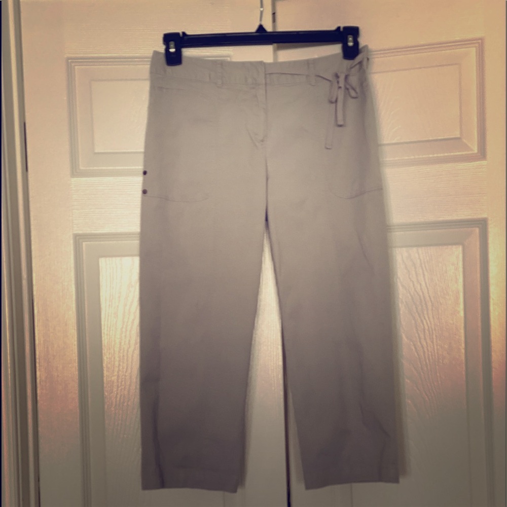 Simply Vera Wang 6 crop Capri pants khaki Cute🌸